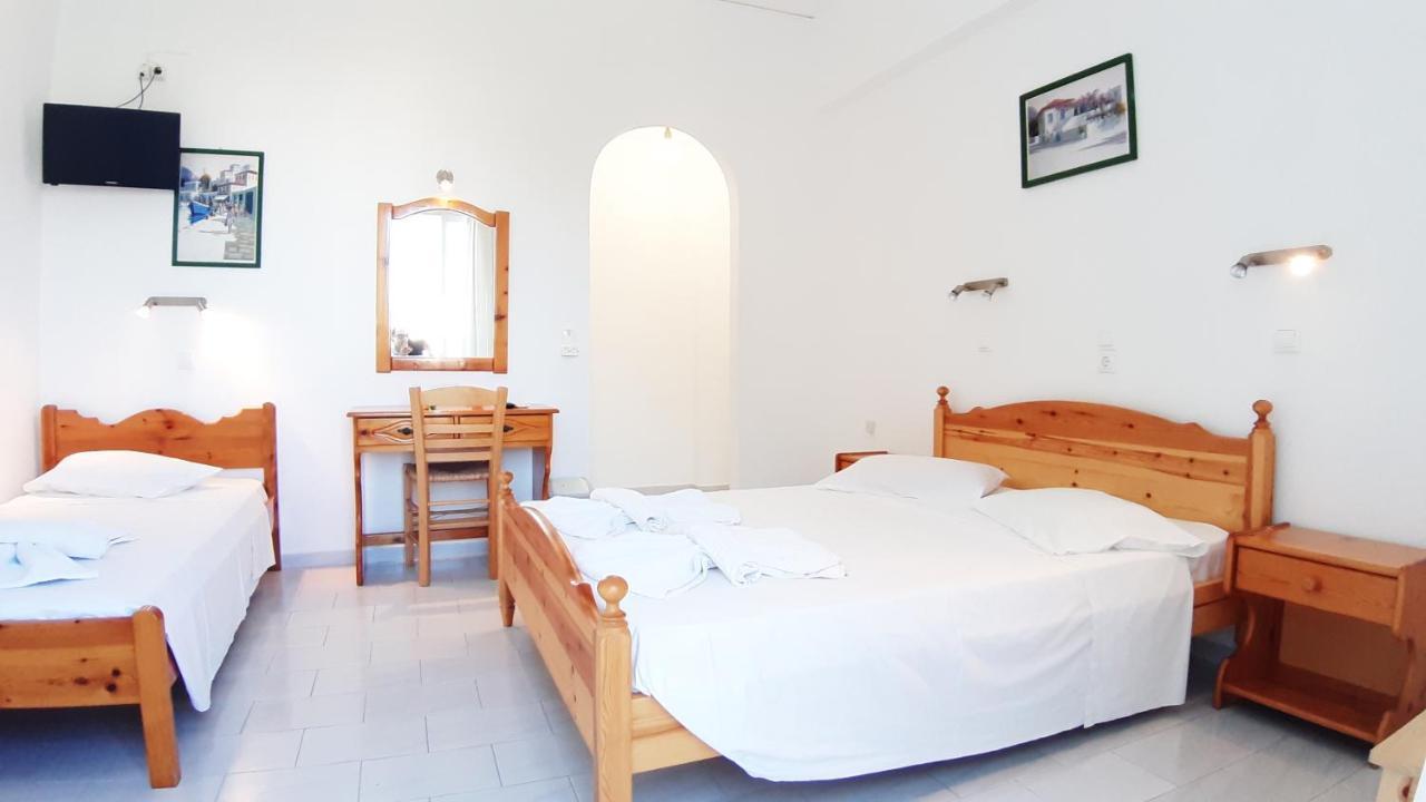 Bizas Rooms & Studios Parikia  Exterior photo