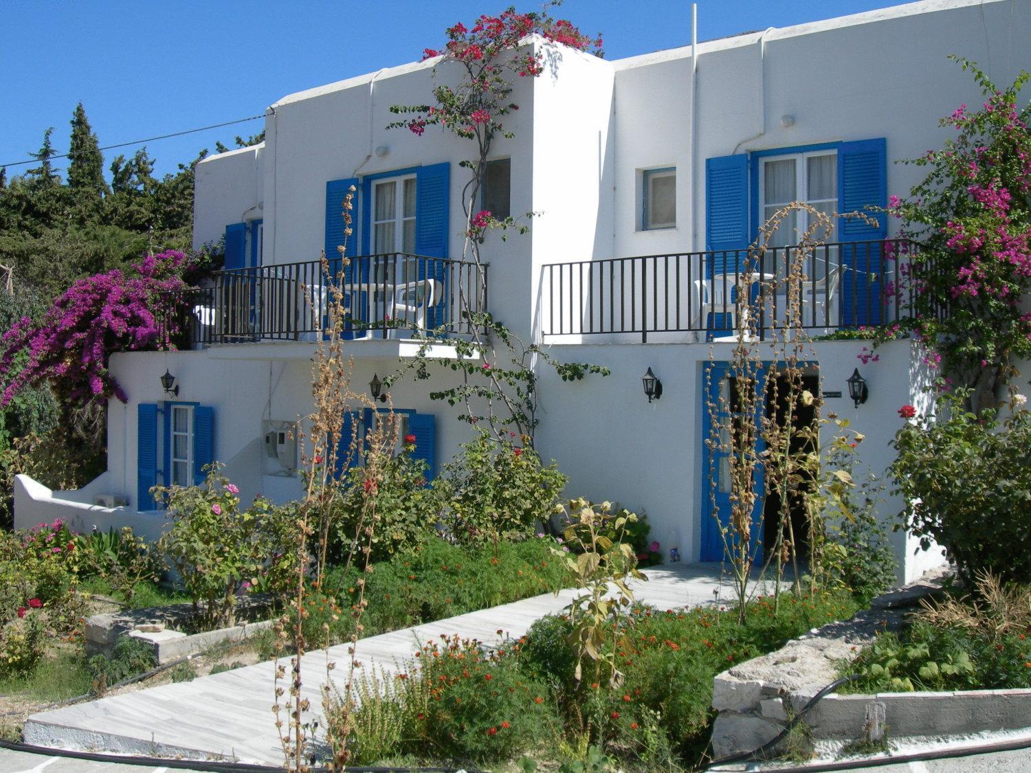 Bizas Rooms & Studios Parikia  Exterior photo