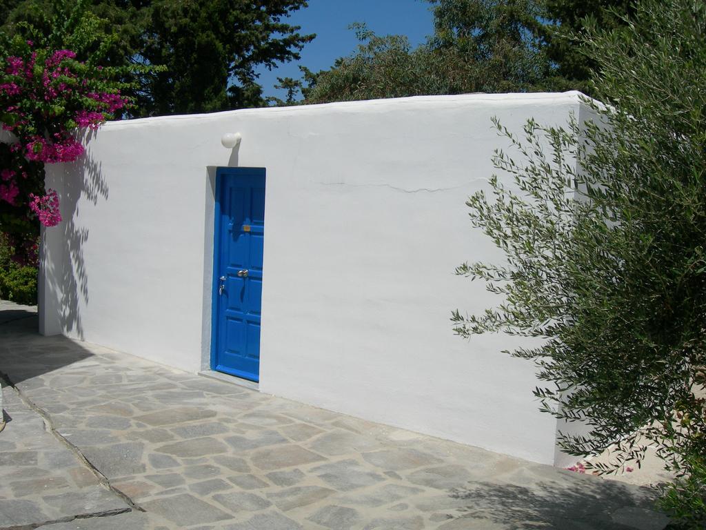 Bizas Rooms & Studios Parikia  Room photo
